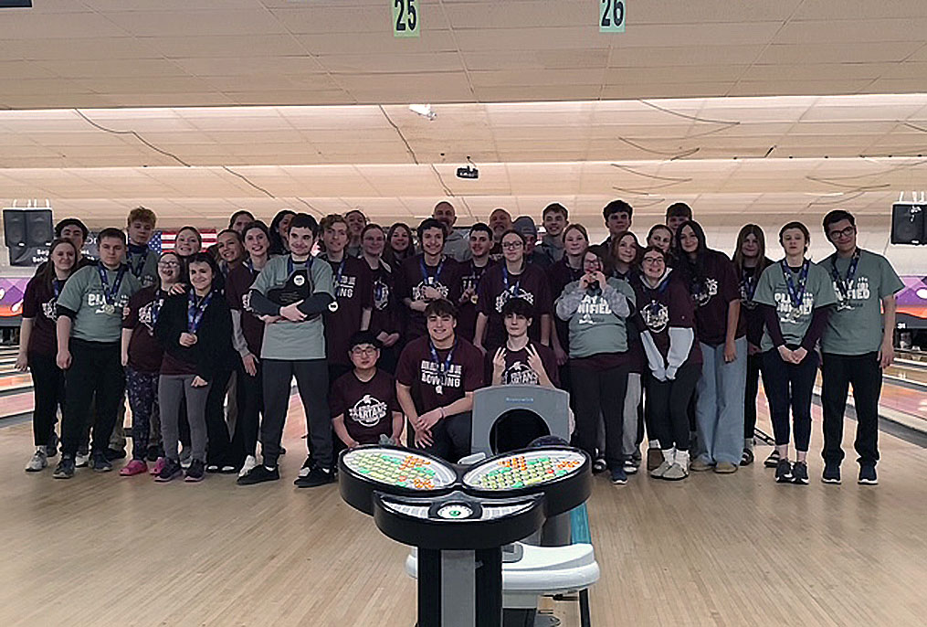 BHBL High School Unified Bowling team at Sectionals.